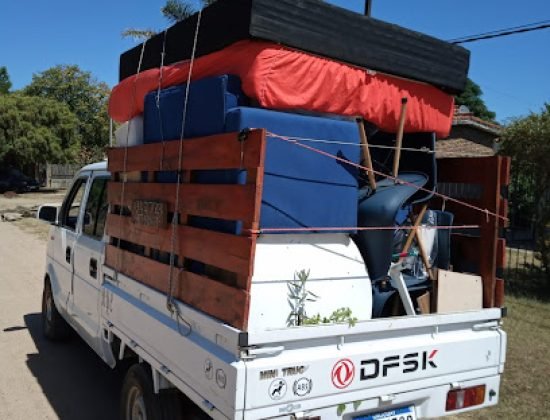 Fletes RyC.Transportamos tus deseos”.