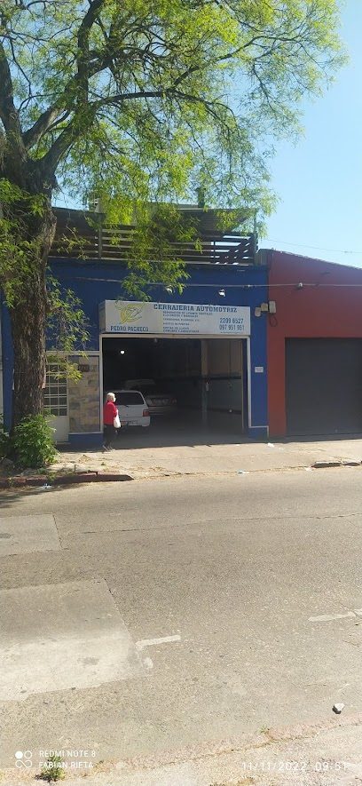 Cerrajería Automotriz Pedro Pacheco — Cerrajería en Villa Muñoz