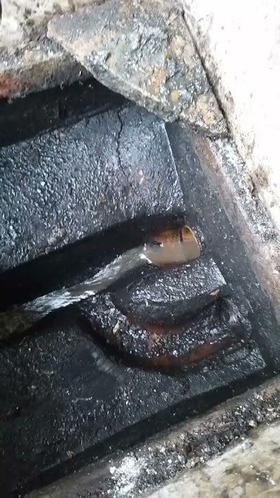 Limpieza de graseras — Sanitaria en Buceo