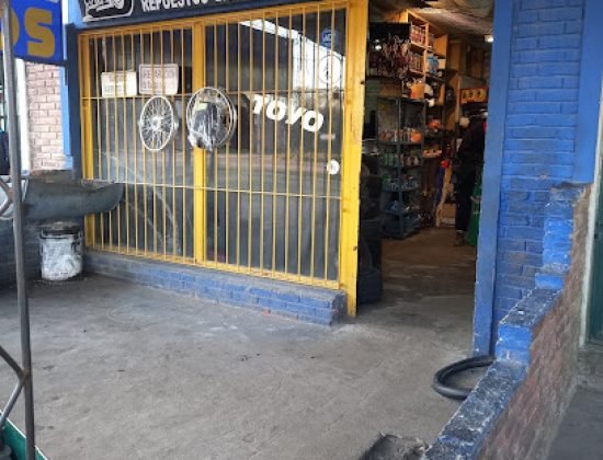 Gomería Parada 8. Taller de motos. Repuestos.
