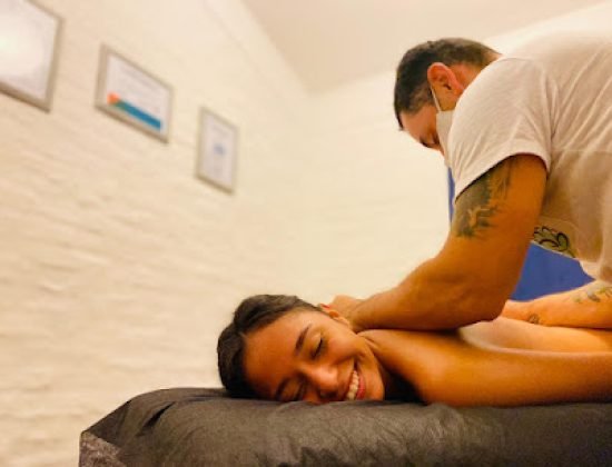 Masajes Terapéuticos Alexis Acosta