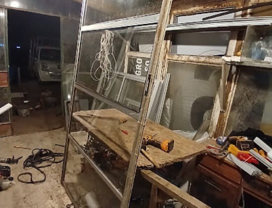 Vidrieria y carpintería en aluminio