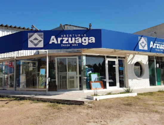 Aberturas Arzuaga / Dalupo s.r.l.
