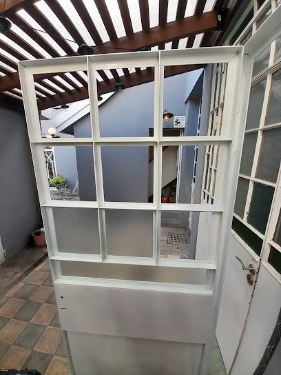 Vidriería J.d.A — Vidriería en Lagomar Vidriería J.d.A — Vidriería en Lagomar